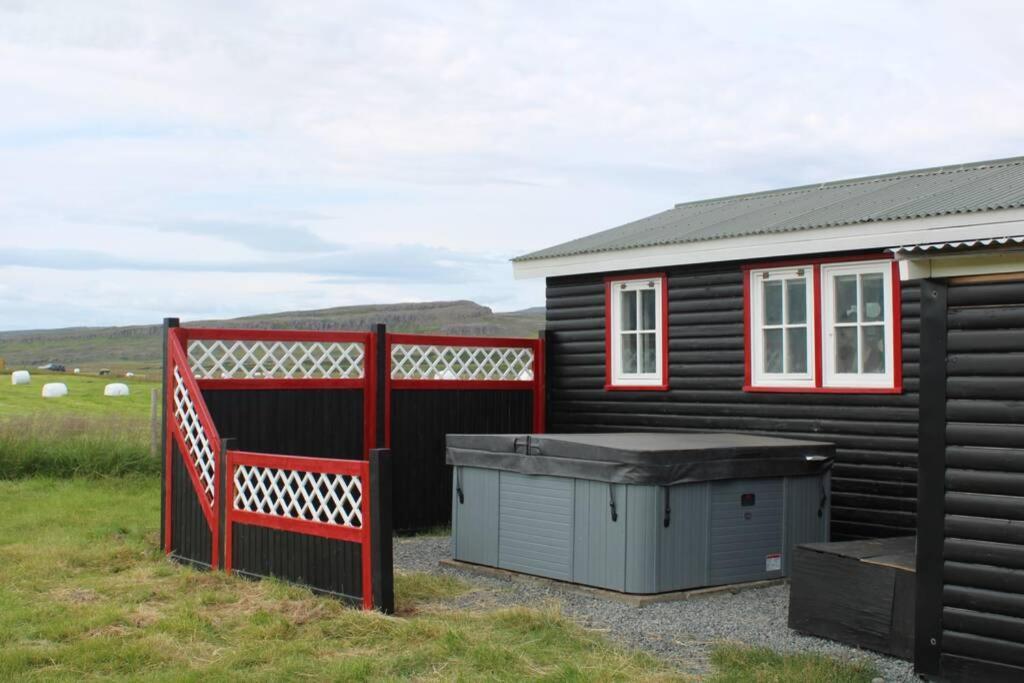 Cosy Cottage-Álfabakki-with hot tub Stori-Bakki Exterior foto